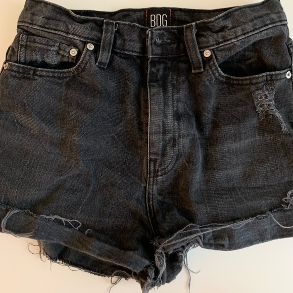 DENIM SHORTS from UO BDG high quality - Picture 2 of 3